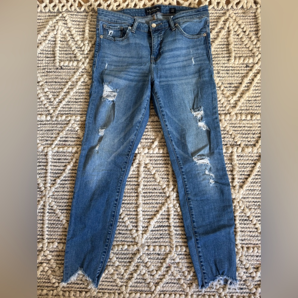 Lucky Brand Medium wash distressed ankle length jeans